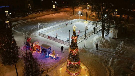 Łęczna po raz pierwszy uruchomiła miejskie lodowisko. Cennik