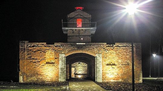 Łęczna: Ruiny i niepowtarzalny klimat