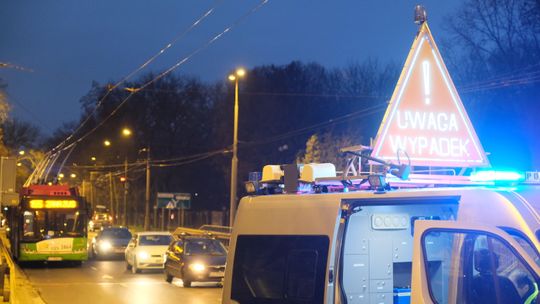 Łęczna. Śmiertelny wypadek. Piesza nagle weszła pod samochód