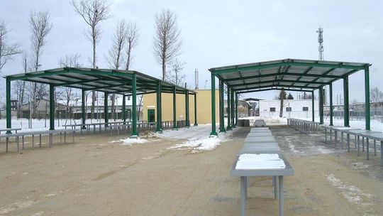 Łęczna: Targowisko już gotowe, ale stoi puste