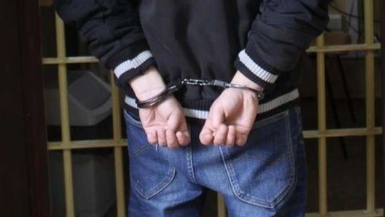 Łęczna: Zdemolował 6 samochodów, zatrzymali go piesi