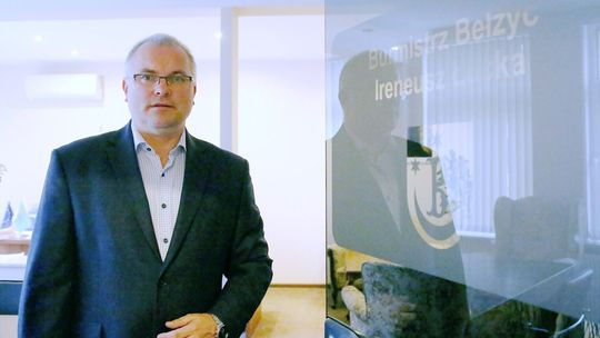 Ledwo co podwyższyli burmistrzowi, a już chcą obniżać. "Jeden wielki skandal"