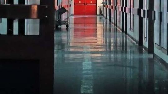 Lekarka stanie przed sądem. Odpowie za nielegalne zaświadczenia