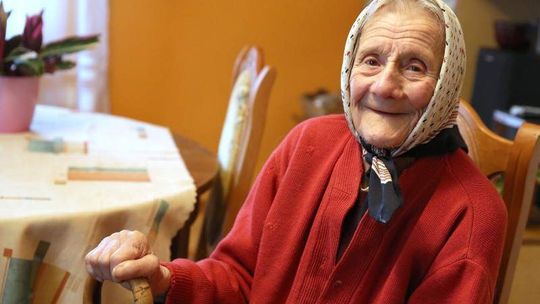 Lekarka stwierdziła zgon. 91-latka obudziła się w chłodni. Ruszyło dochodzenie