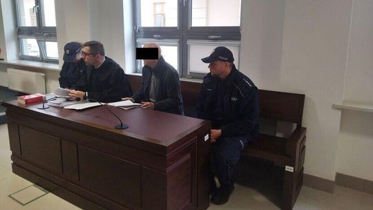 Lekarz z Annopola oskarżony o zabójstwo żony. Przed sądem ruszył proces