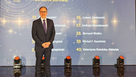 Prof. Andrzej Nowakowski podczas gali „Lista 100 najbardziej wpływowych osób w polskiej medycynie i ochronie zdrowia 2025” magazynu Puls Medycyny