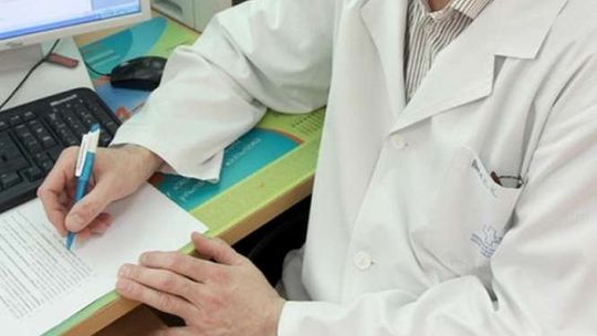 Lekarz zarabiał na śmierci dwa razy 