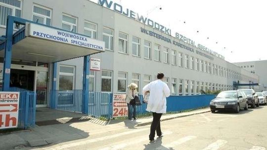 Lekarze i pielęgniarki chcą podwyżek. Dyrektor szpitala wyliczył ile by to kosztowało