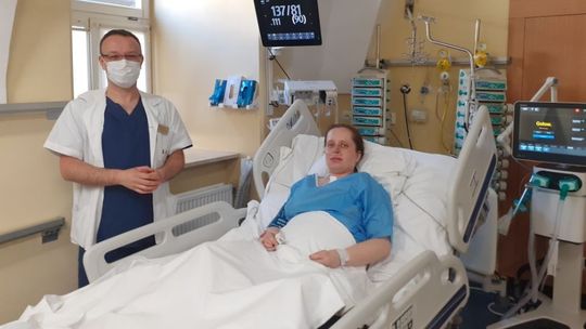 Lekarze z Lublina uratowali życie ciężarnej pacjentce z COVID-19. Była w stanie krytycznym