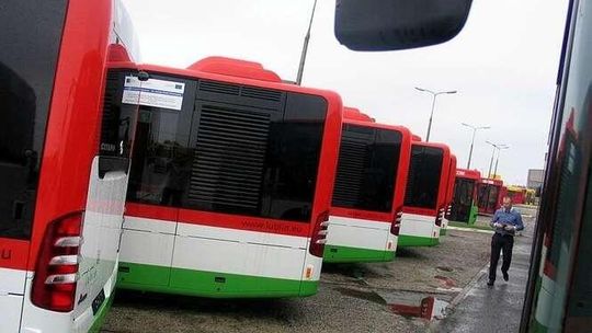 Letni rozkład jazdy. Ubędzie sporo kursów na niektórych liniach