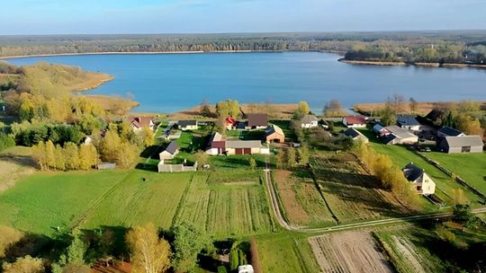 Letnicy nad Krasnem mają dość żółtej wody ze studni. Marzą o wodociągu