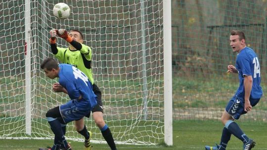 Lewart - Łada 1:2. W dziesiątkę też można wygrywać