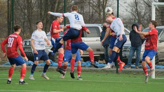 Lewart Lubartów – Wisła Sandomierz 0:1. Seria błędów przy golu [zdjęcia]
