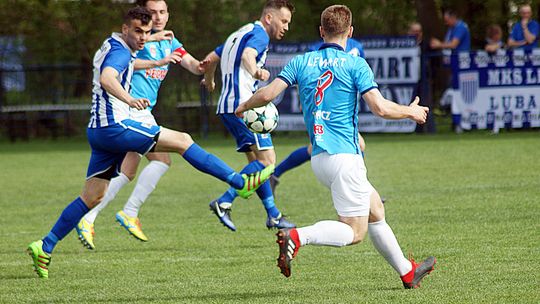 Lewart - Tomasovia 1:3. Czerwona kartka zmieniła mecz