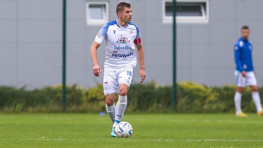 Lewart wysoko przegrał z rezerwami Motoru, obrońca pilnie poszukiwany