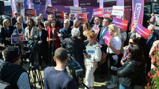 Lewica: Zapewnimy autobus w każdej gminie, cofniemy ustawę dezubekizacyjną