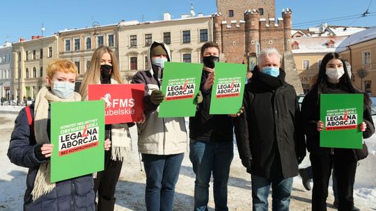 Lewica zbiera w Lublinie podpisy za legalizacją aborcji