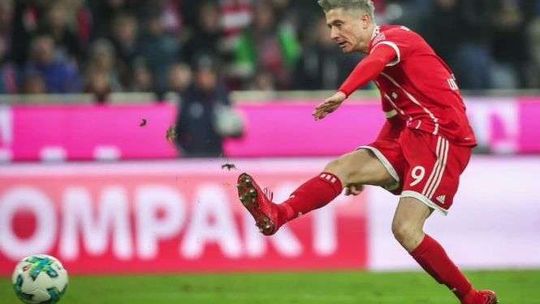 Lewy pojedzie do Stambułu. Dwa szlagiery w 1/8 finału Ligi Mistrzów