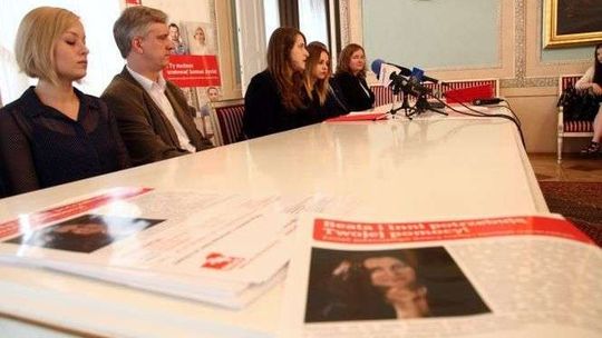 Licealiści szukają dawcy szpiku dla polonistki. "Chcemy być wsparciem dla niej"