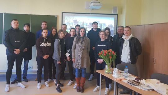 Licealiści z Białej Podlaskiej poznawali historie Żydów. "Młodzież się wciągnęła"