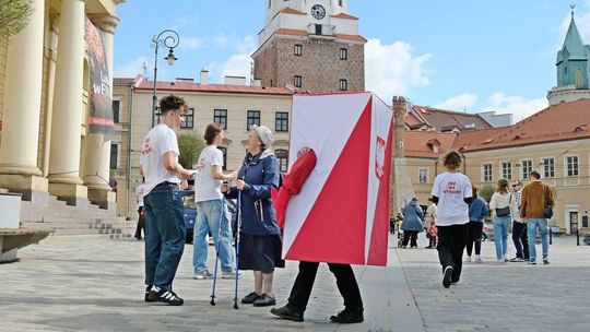 Licealiści zachęcali lublinian do udziału w niedzielnych wyborach