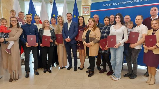 Liczba Polaków zwiększyła się o 24