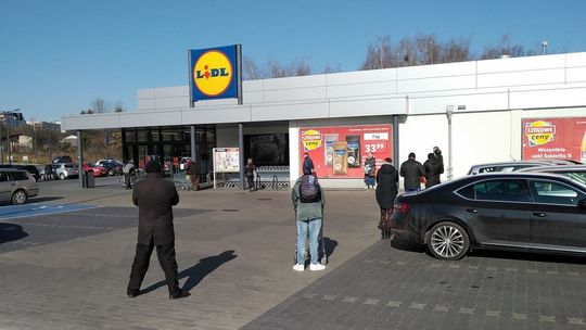 Lidl czynny do północy. Niektóre sklepy nawet przez całą dobę