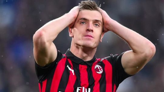 Liga Europy nie dla Krzysztofa Piątka. Milan wycofał się z rozgrywek