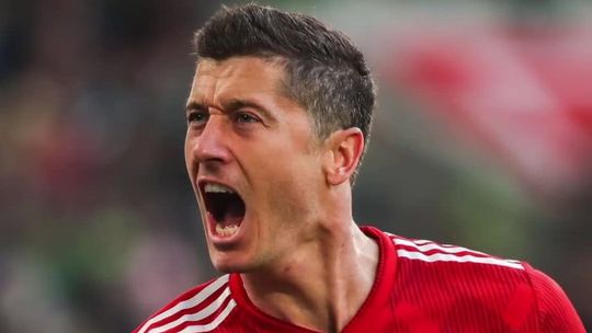 Liga Mistrzów. Demolka Bayernu i dublet Lewandowskiego