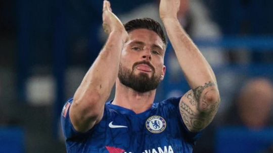 Liga Mistrzów. Magiczny wieczór Olivera Giroud w Sewilli