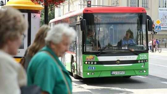 Linia 55 od dziś kursuje ze Świdnika. Ustawiły się kolejki po bilety