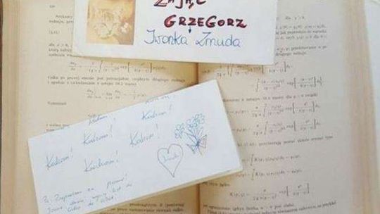 List miłosny odnaleziony w książce. Uczniowie szukają autora i adresatki