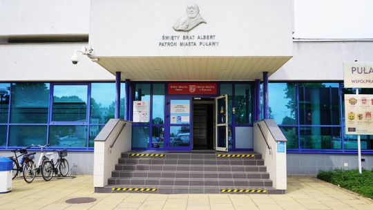 Listy czytelników. Więź tronu z ołtarzem w Puławach