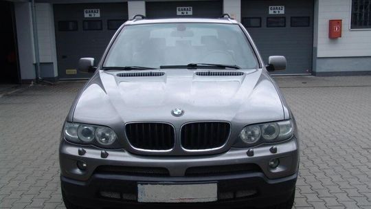 Liszna: Strażnicy zatrzymali BMW skradzione w Niemczech