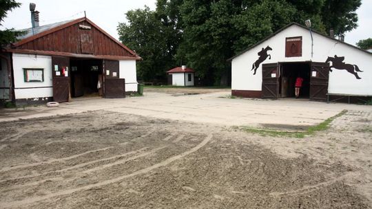 LKJ już z umową z MOSiR