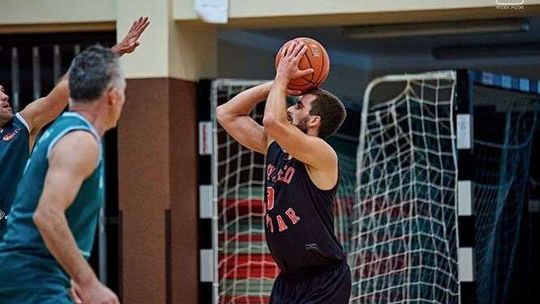 LNBA. Kadeo-Nadar nadal w grze