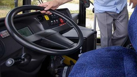 Łomazy: Pijany kierował szkolnym autobusem
