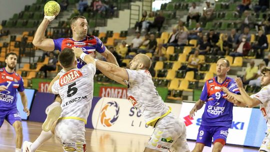 Łomża Vive Kielce – Azoty Puławy 35:27. Potyczki z najlepszymi zaprocentują