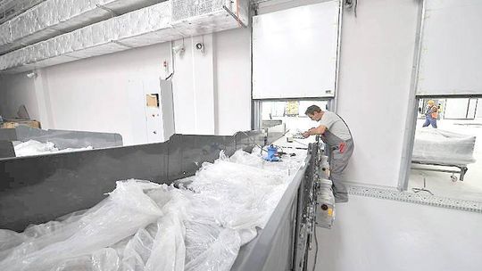 Lotnisko szuka chętnych do prowadzenia sklepów