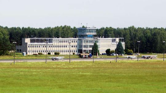 Lotnisko w Białej Podlaskiej. A może szybowce? 