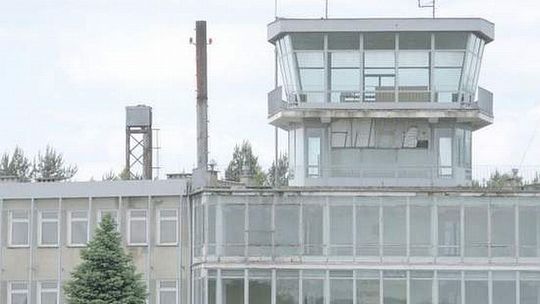 Lotnisko w Białej Podlaskiej: Będzie płot, a później port cargo