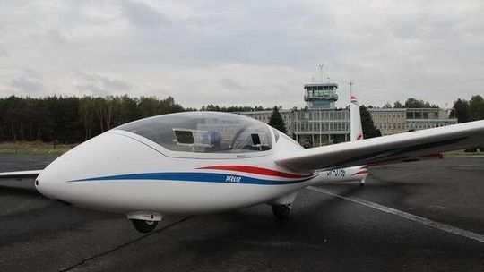 Lotnisko w Białej wraca do życia. Zapisy na szkolenia szybowcowe już trwają