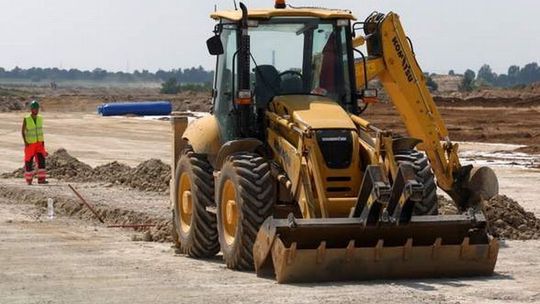 Lotnisko w Świdniku: Budują i badają kierunki lotów