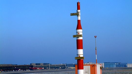 Lotnisko w Świdniku: PAŻP ogłosiła przetarg na system ILS