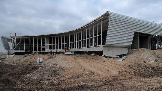 Lotnisko w Świdniku: Pogoda sprzyja budowie (zdjęcia)