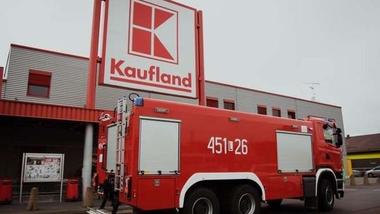 Lubartów: Pożar i ewakuacja w sklepie Kaufland