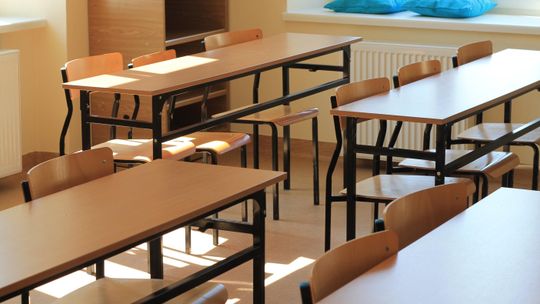 klasa w szkole, ławki