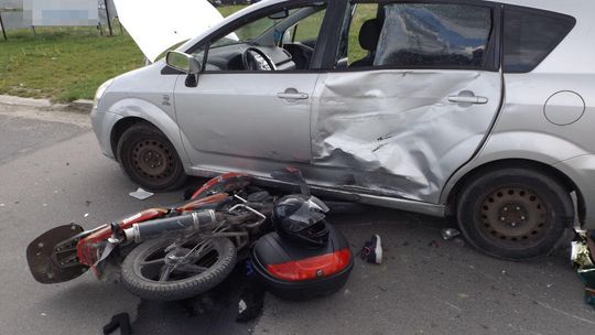 Lubartów: Zderzenie motocyklisty na junaku z kierowcą toyoty [zdjęcia]