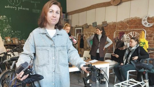 Lubelscy aktywiści rozdali rowery uchodźczyniom z Ukrainy