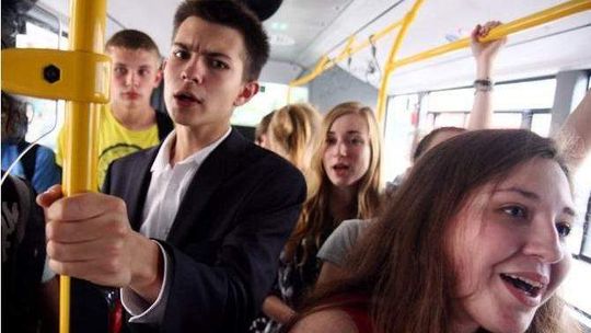 Lubelscy licealiści będą dziś śpiewać w autobusach MPK